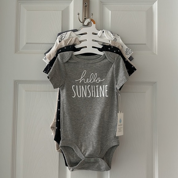 NWOT Baby Onesie Bundle (from 6-18 months)! - Picture 2 of 8